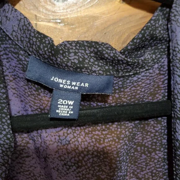 Jones Wear Woman Plus Size Sheer Button Shirt - Picture 4 of 7